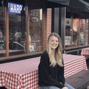 Meet your Posher, Kelsey